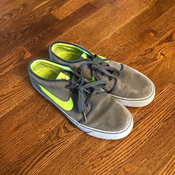 Nike suede SB Men's Gray and Neon Green Sneakers - Picture 1 of 3